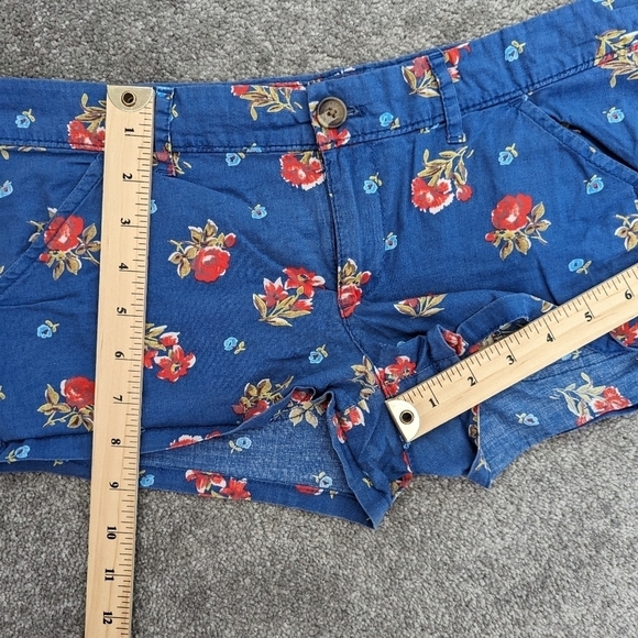 Hollister low rise cotton blend floral print shorts size Medium Bohemian - Picture 2 of 10